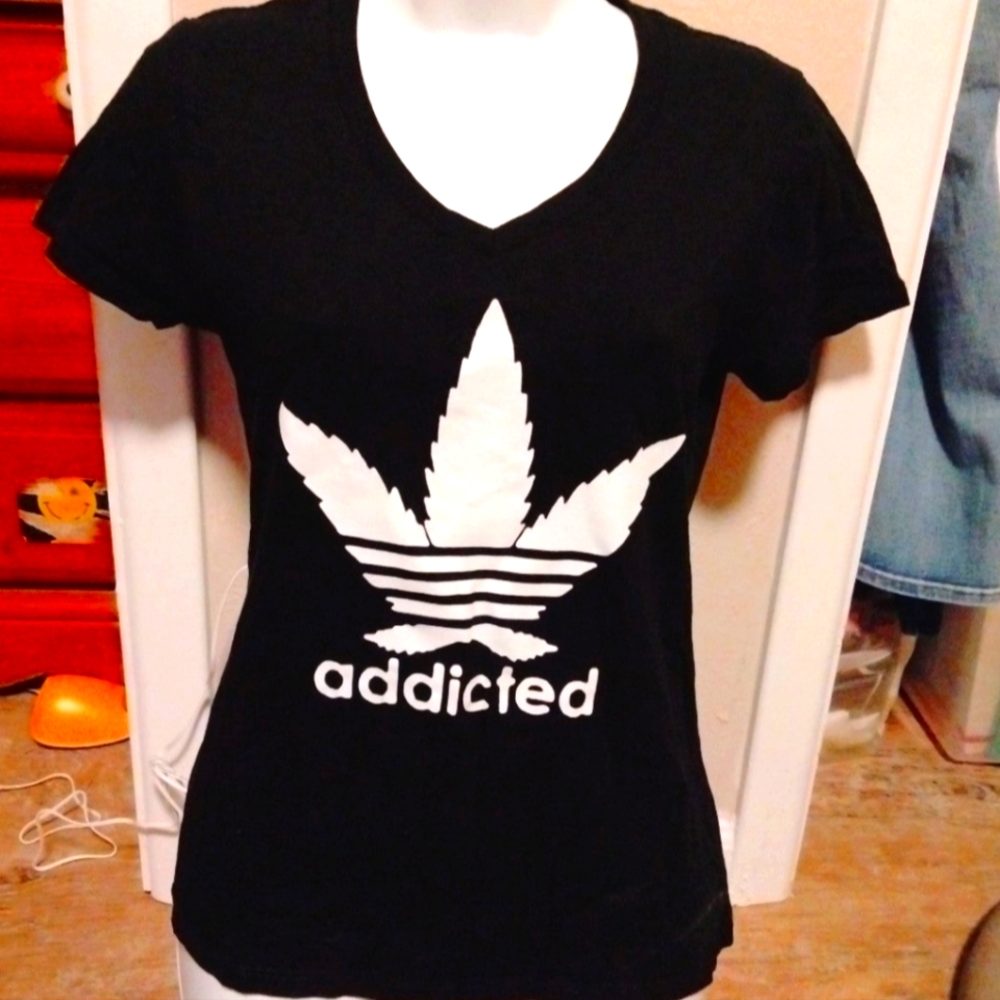 Addicted black small short sleeve shirt